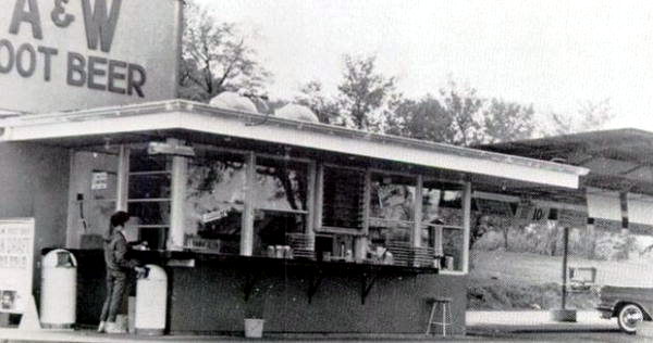 A&W Restaurant - Charlotte - Lansing Rd 1 (newer photo)